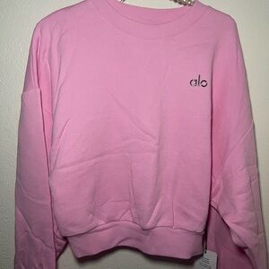 Alo 2 piece set Accolade Cropped Sweatshirt and Accolade Shorts- Sweet Pink